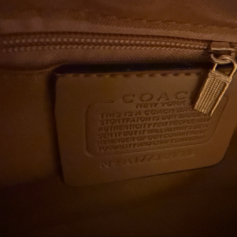 COACH Brown Signature Canvas Crossbody with Pink Heart Print purse. , wallet and - Picture 7 of 9